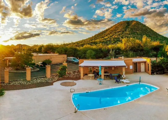 Pool, 2 Bedroom 2 Ba, Patio, Near Jw Marriott Holiday home *