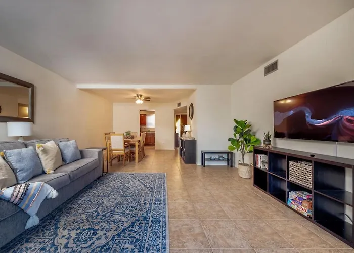 Holiday home Pool, 2 Bedroom 2 Ba, Patio, Near Jw Marriott *