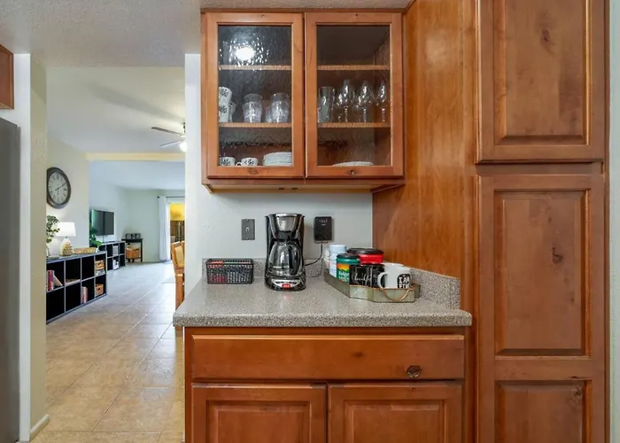 Holiday home Pool, 2 Bedroom 2 Ba, Patio, Near Jw Marriott *