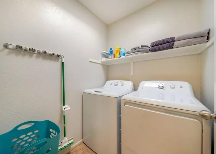 Pool, 2 Bedroom 2 Ba, Patio, Near Jw Marriott *