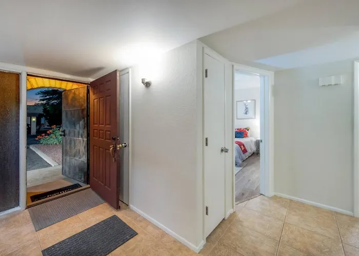 Pool, 2 Bedroom 2 Ba, Patio, Near Jw Marriott