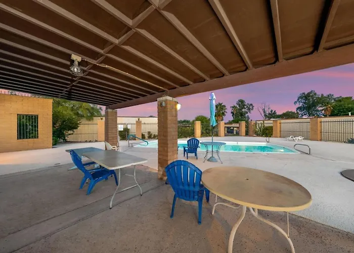 Pool, 2 Bedroom 2 Ba, Patio, Near Jw Marriott